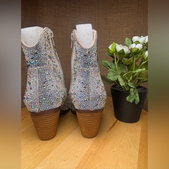 NWT CUSHIONAIRE Women's Bravo Rhinestone Western Boots with +Memory Foam,6.5W 🌟🌟 - Picture 11 of 17